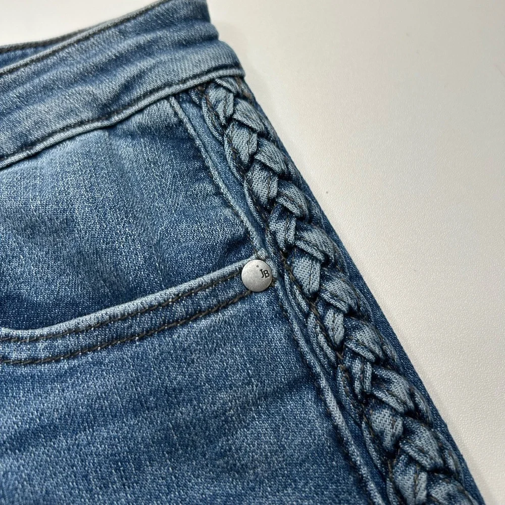 Judy Blue Wide Leg Crop Jeans Women’s 7/28 Medium Wash Braided Side 30x23.5 - Picture 6 of 14